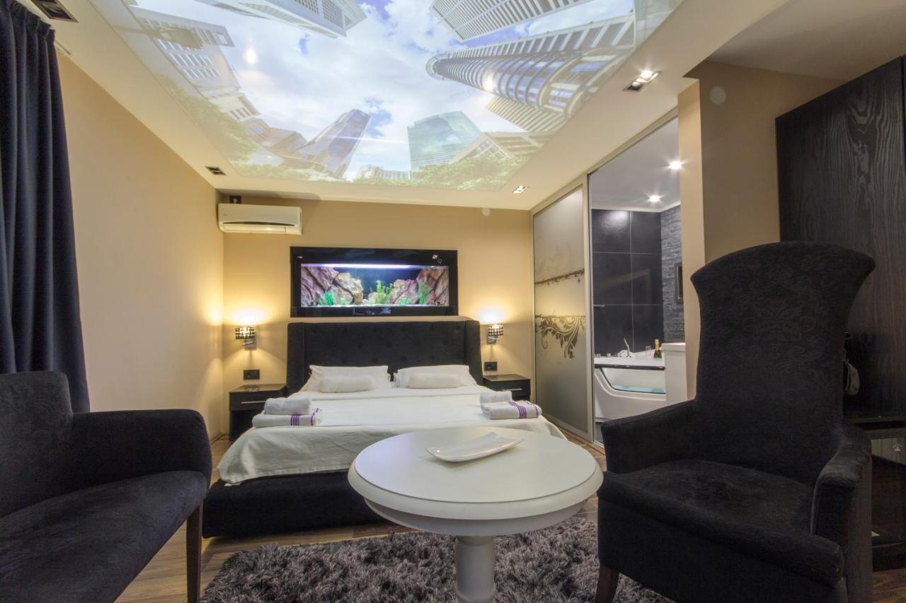 Madison Inn Suites - Wilson'S Square Белград Екстериор снимка
