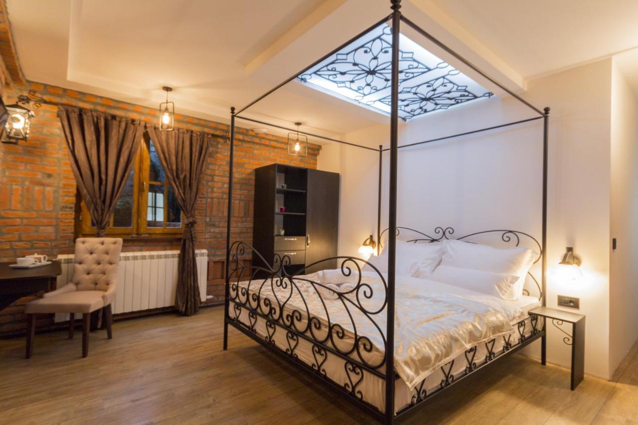 Madison Inn Suites - Wilson'S Square Белград Екстериор снимка
