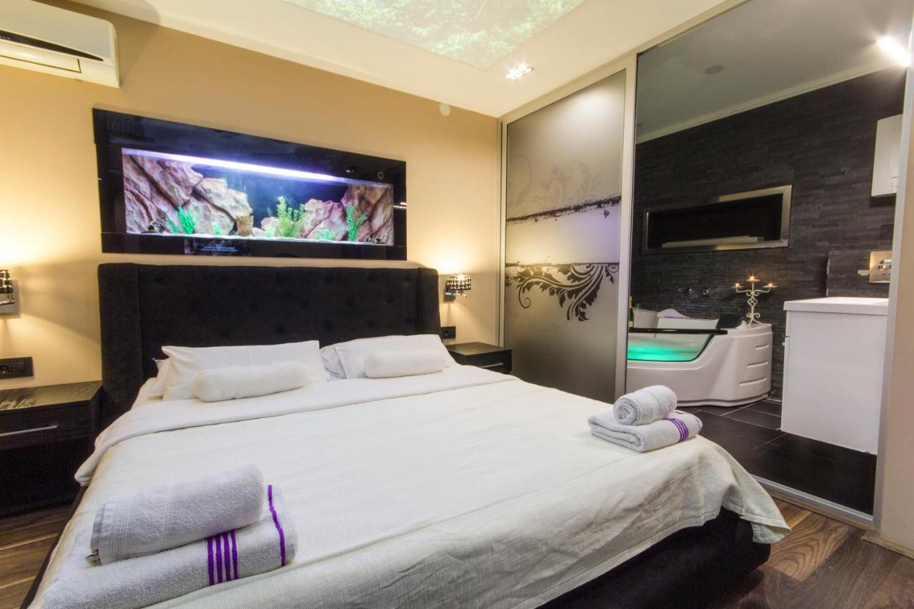 Madison Inn Suites - Wilson'S Square Белград Екстериор снимка